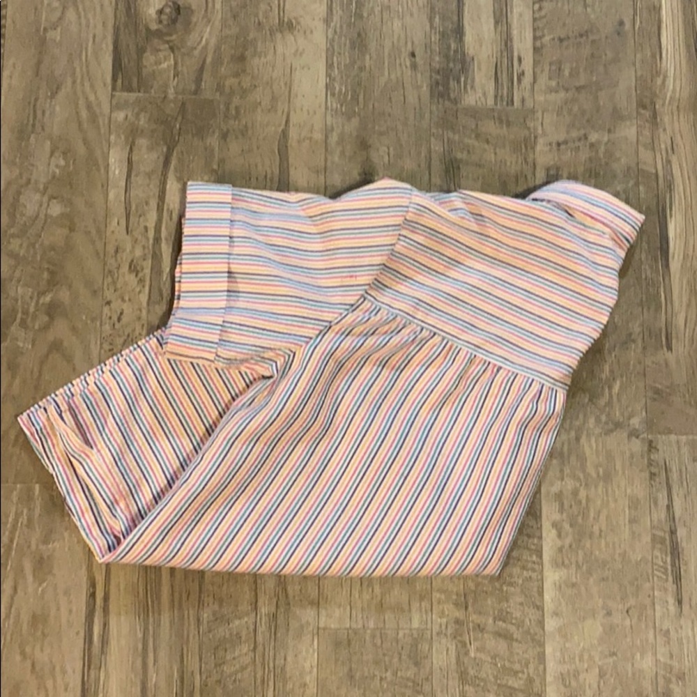 Multi colored button up top - Picture 2 of 3